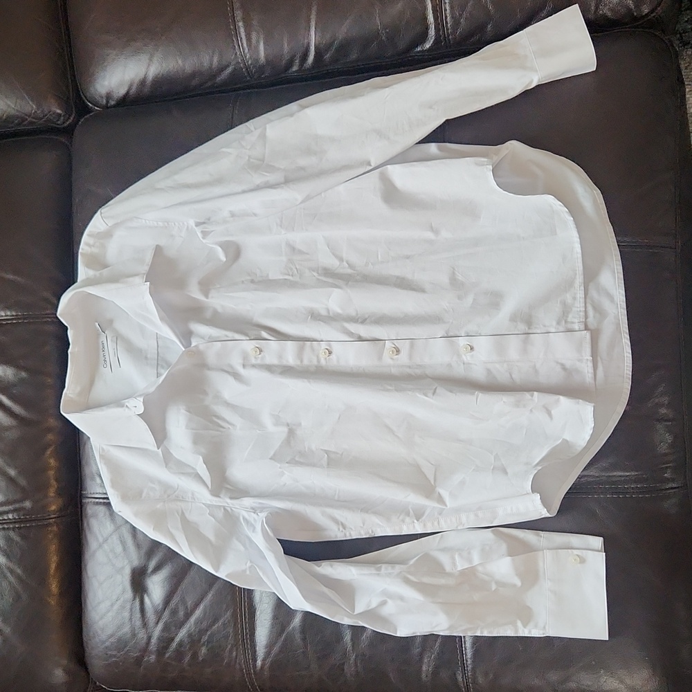 Classic Fit Calvin Klein dress shirt